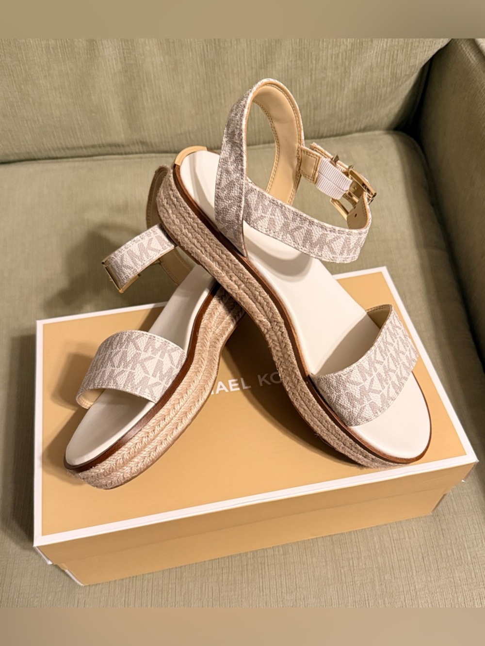MICHAEL KORS Richie Signature Logo Espadrille Platform Sandals Sz 9.5 NEW